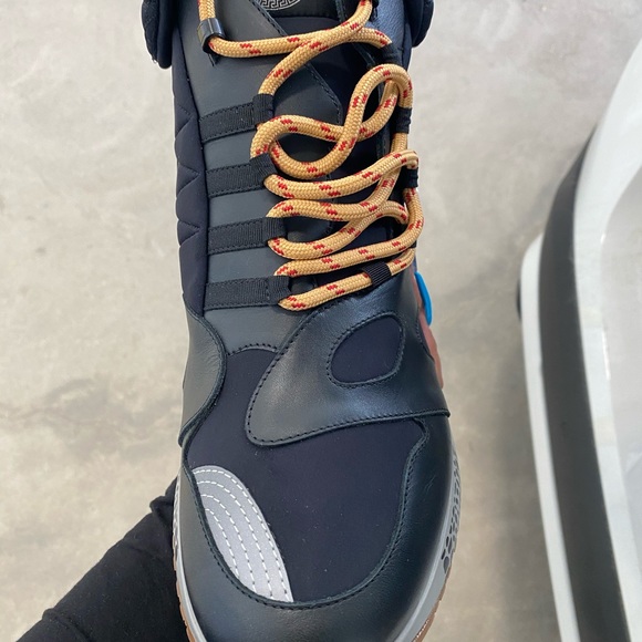 Designer Shoes - Picture 4 of 7